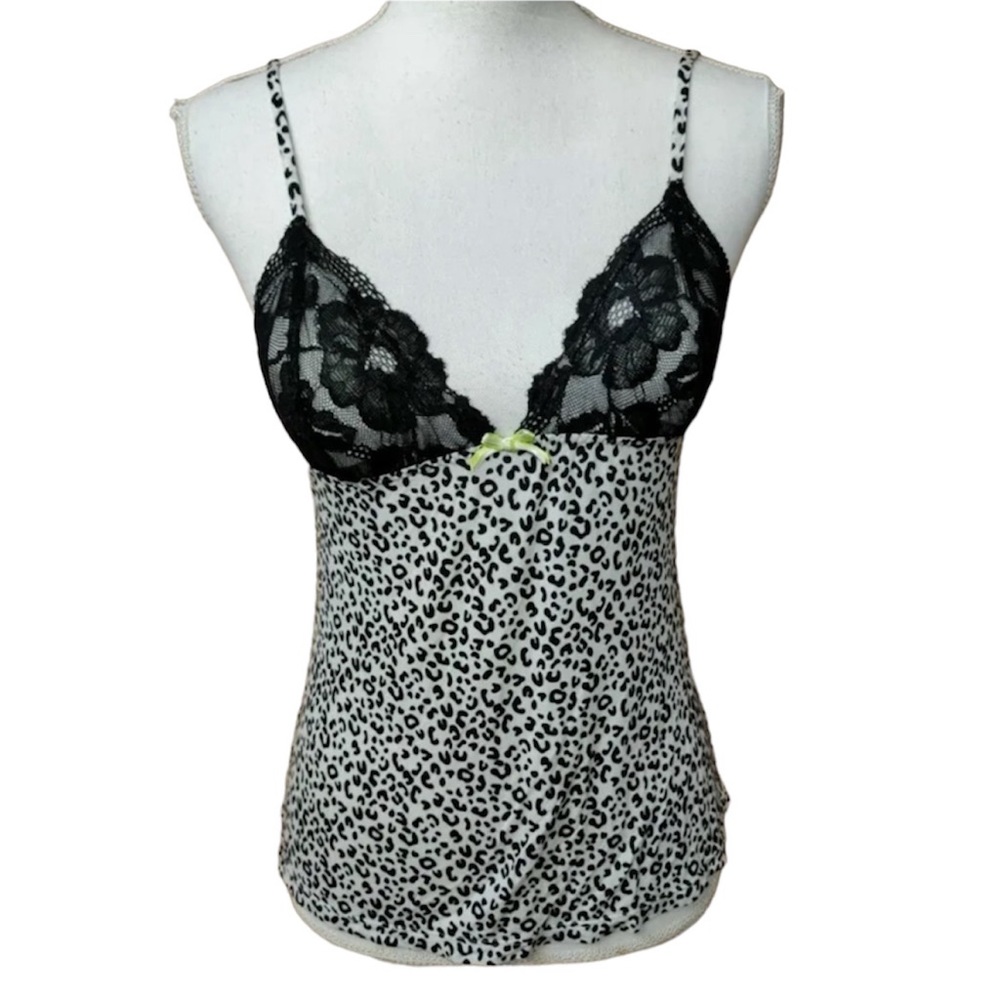 Victoria’s Secret Lace Cheetah Print Pajama Top Size Large